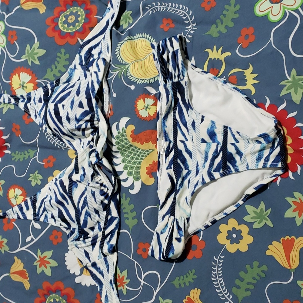 3/$25 Reitmans (hyba) bathing suit.